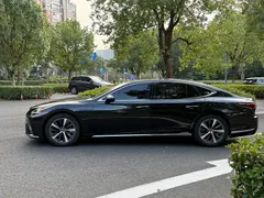 2021 Lexus LS 500h Excellence, чёрный — фото 4