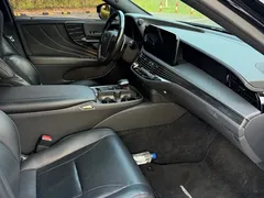 2021 Lexus LS 500h Excellence, чёрный — фото 8