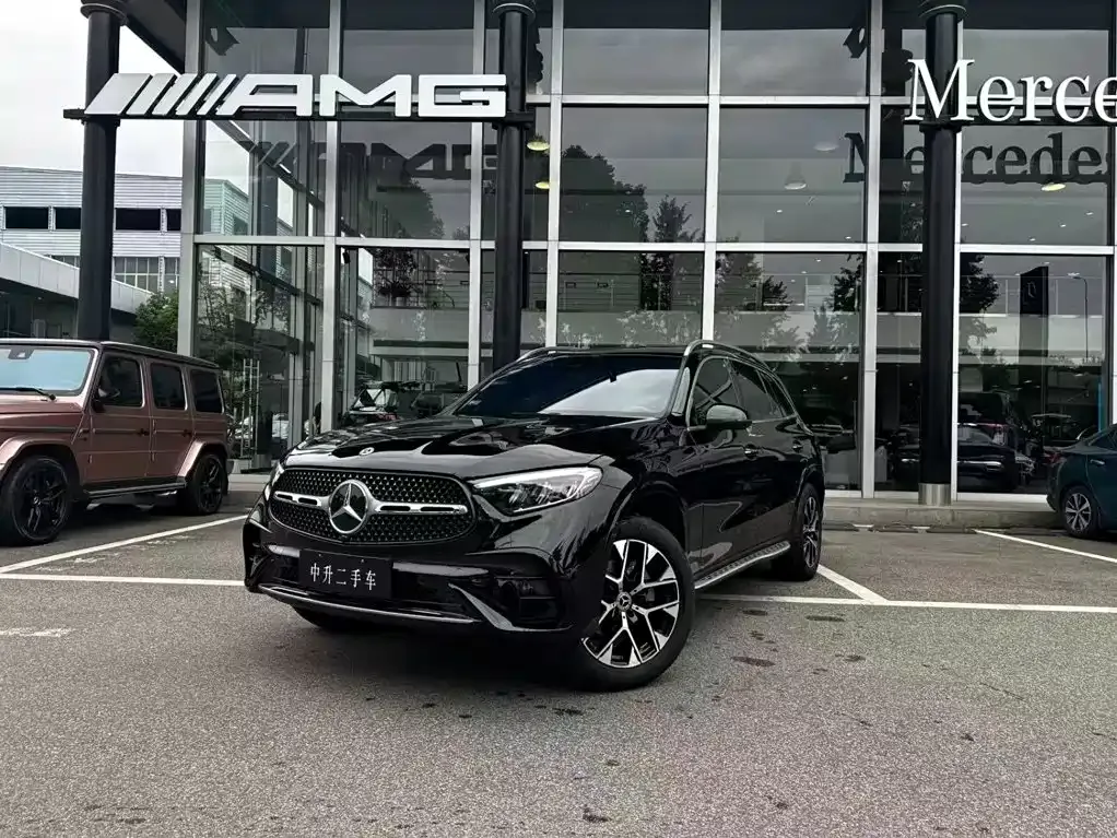 2023 Mercedes-Benz GLC 260 L 4MATIC Luxury 7-Seat