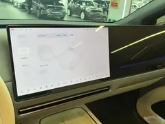 2025 Li Auto i6 4WD Standard, чёрный — фото 5