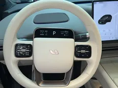 2025 Li Auto i6 4WD Standard, чёрный — фото 8