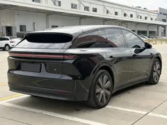 2025 Li Auto i6 4WD Standard, чёрный — фото 18