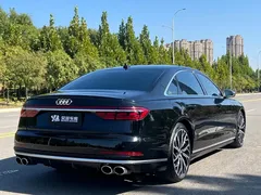 2022 Audi S8 L 4.0TFSI quattro Collector's Edition, чёрный — фото 9