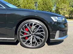 2022 Audi S8 L 4.0TFSI quattro Collector's Edition, чёрный — фото 17