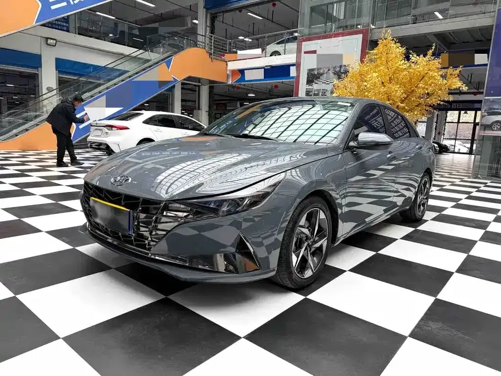 2022 Hyundai Elantra 240TGDi DCT LUX Premium