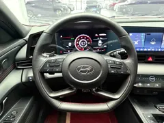 2022 Hyundai Elantra 240TGDi DCT LUX Premium — фото 9