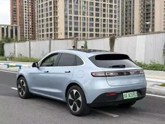 2022 Aito M5 EV RWD Standard, синий — фото 6