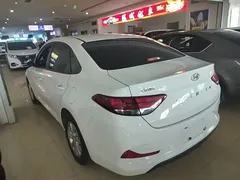 2020 Hyundai Elantra 1.6L AT GL, белый — фото 5