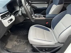 2022 Geely Emgrand 4th Gen 1.5L CVT Flagship, белый — фото 12