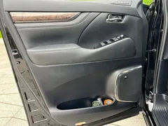 2021 Toyota Vellfire 2.5L Hybrid HV Ultimate, чёрный — фото 23