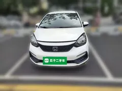 2021 Honda Fit 1.5L CVT, белый — фото 2