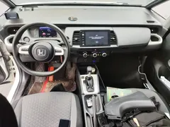 2021 Honda Fit 1.5L CVT, белый — фото 5