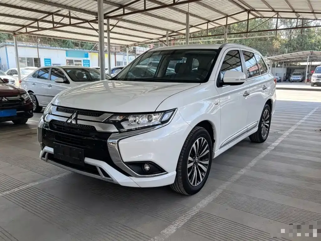 2021 Mitsubishi Outlander 2.0L 2WD 5-seat