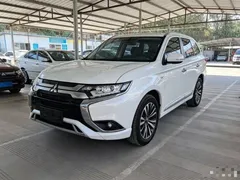 2021 Mitsubishi Outlander 2.0L 2WD 5-seat, белый — фото 2