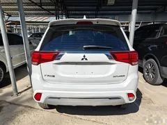 2021 Mitsubishi Outlander 2.0L 2WD 5-seat, белый — фото 6