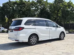 2022 Honda Odyssey 2.0L e:HEV Hybrid, белый — фото 5