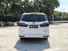 2022 Honda Odyssey 2.0L e:HEV Hybrid, белый — фото 6