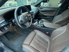 2022 BMW 5 Series 530Li Premium M Sport Package, чёрный — фото 8