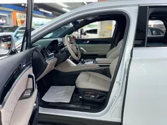 2024 BYD Tang DM-i PHEV Honor 112km Premium — фото 7