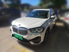 2021 BMW X1 Leading, белый — фото 1