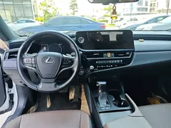 2022 Lexus ES 300h Excellence, белый — фото 6