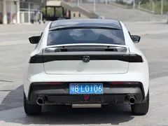 2023 Changan UNI-V 1.5T Premium, белый — фото 5