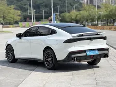 2023 Changan UNI-V 1.5T Premium, белый — фото 6