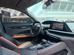 2023 Changan UNI-V 1.5T Premium, белый — фото 13