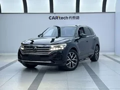 2023 Volkswagen Touareg 3.0TSI Classic Sport Package, чёрный — фото 1