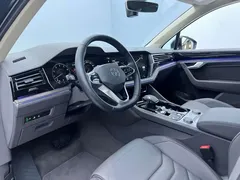 2023 Volkswagen Touareg 3.0TSI Classic Sport Package, чёрный — фото 8