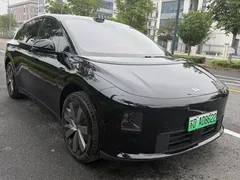2025 Li Auto i6 2WD Standard, чёрный — фото 3