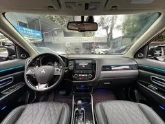 2021 Mitsubishi Outlander 2.4L 4WD 5-seat, чёрный — фото 15