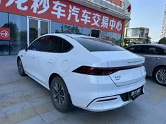 2024 BYD Qin PLUS Honor DM-i PHEV 55km Leading, белый — фото 9