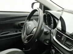 2022 Toyota Yaris L Zhixuan X 1.5L CVT Leading Plus, белый — фото 22