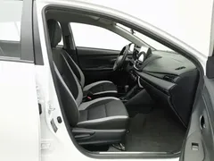 2022 Toyota Yaris L Zhixuan X 1.5L CVT Leading Plus, белый — фото 23