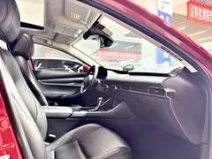 2021 Mazda 3 2.0L AT — фото 14