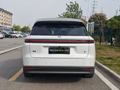 2025 Li Auto i8 Standard, белый — фото 9
