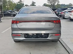 2024 BYD Qin PLUS Honor DM-i PHEV 55km Leading — фото 7