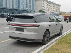 2025 Li Auto i8 Standard — фото 10