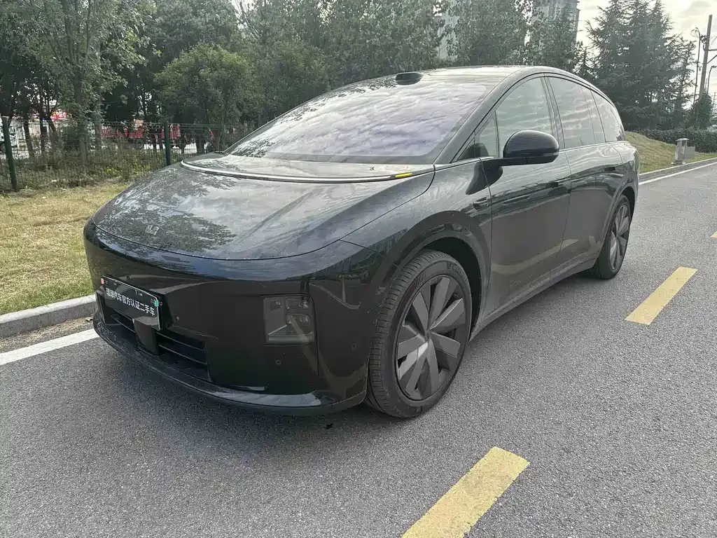 2025 Li Auto i8 Standard