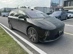 2025 Li Auto i8 Standard, чёрный — фото 3
