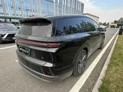 2025 Li Auto i8 Standard, чёрный — фото 10