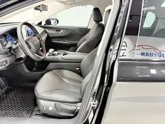 2023 Hongqi E-QM5 Basic Mobility, чёрный — фото 7
