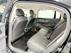 2023 Hongqi E-QM5 Basic Mobility, чёрный — фото 9
