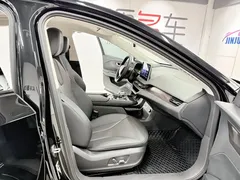 2023 Hongqi E-QM5 Basic Mobility, чёрный — фото 15