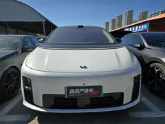 2025 Li Auto i8 Standard, белый — фото 2