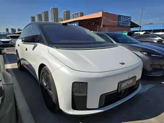 2025 Li Auto i8 Standard, белый — фото 3