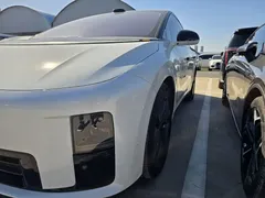 2025 Li Auto i8 Standard, белый — фото 4