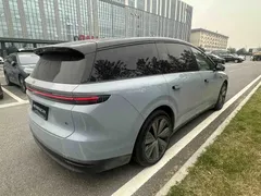 2025 Li Auto i8 Standard, синий — фото 8