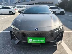 2023 Changan UNI-V 1.5T Premium — фото 3